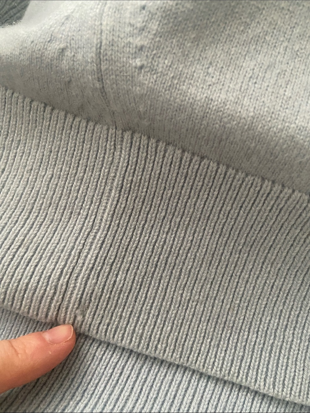 Rag & Bone Ace Cashmere Light Blue V-Neck Sweater, Medium, Retail $450 - Picture 8 of 11